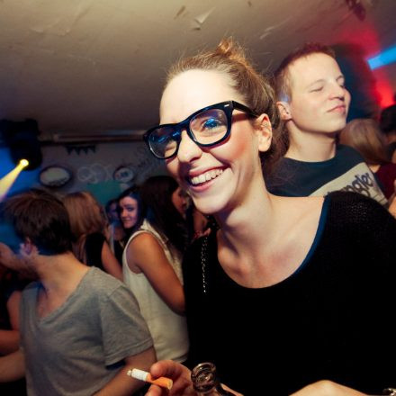 Schwester Semester @ the Loft