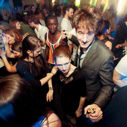 Schwester Semester @ the Loft