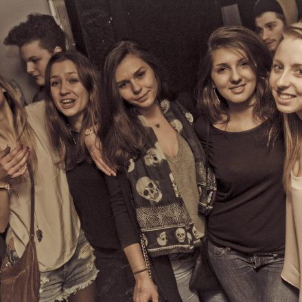 Whateva! mit MAKJ @ Flex