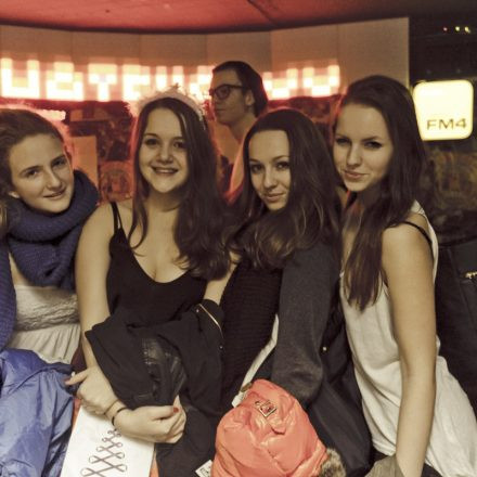 Whateva! mit MAKJ @ Flex