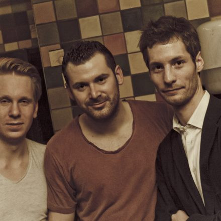 Whateva! mit MAKJ @ Flex