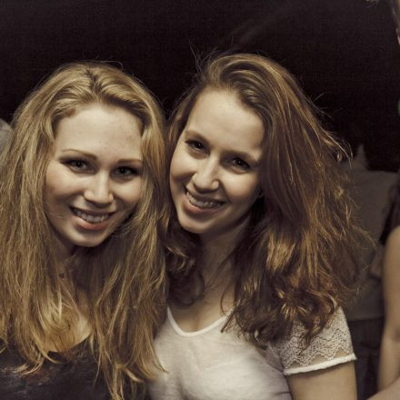 Whateva! mit MAKJ @ Flex