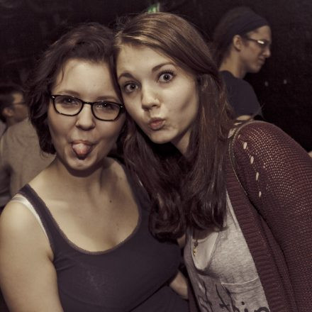 Whateva! mit MAKJ @ Flex