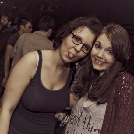 Whateva! mit MAKJ @ Flex