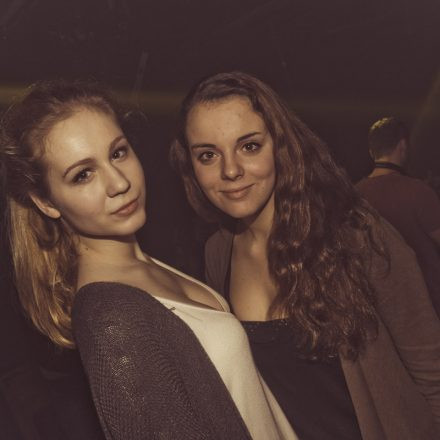 Whateva! mit MAKJ @ Flex