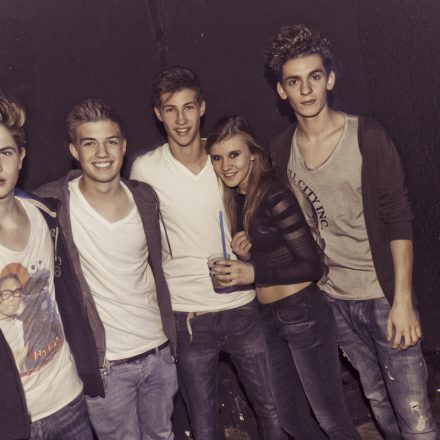 Whateva! mit MAKJ @ Flex