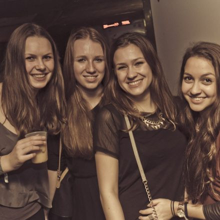 Whateva! mit MAKJ @ Flex