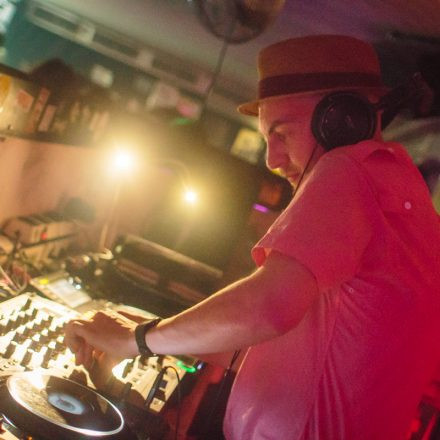 Darf denn Liebe Synthie sein? @ The Loft