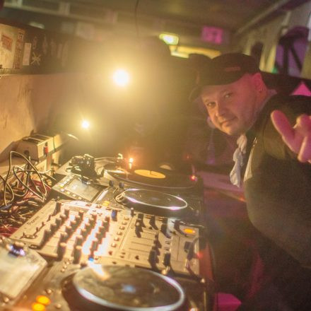 Darf denn Liebe Synthie sein? @ The Loft