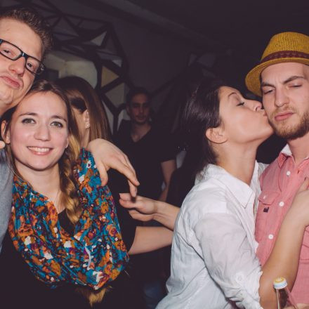Darf denn Liebe Synthie sein? @ The Loft
