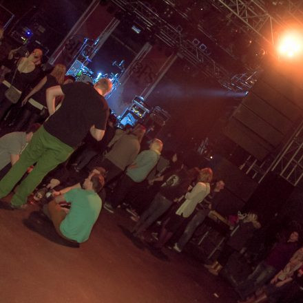 3 Feet Smaller @ Arena Wien