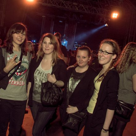 3 Feet Smaller @ Arena Wien