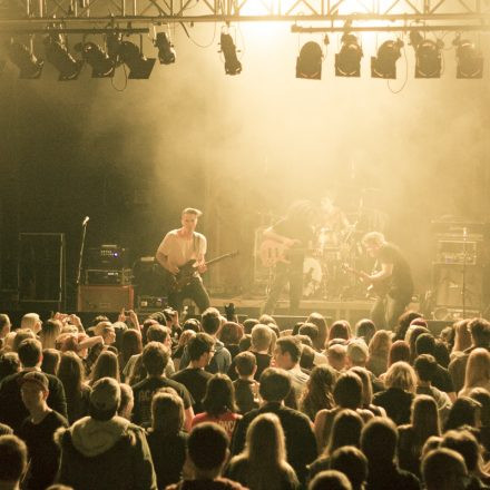 3 Feet Smaller @ Arena Wien