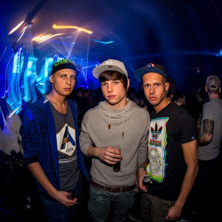 Electronic Hurricane @ Budocenter (Supported by Nikhil Gilek)
