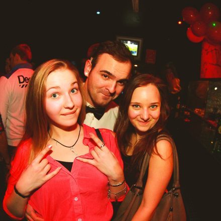 BEHAVE! Red Light District @ U4