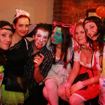Fasching VS. Halloween