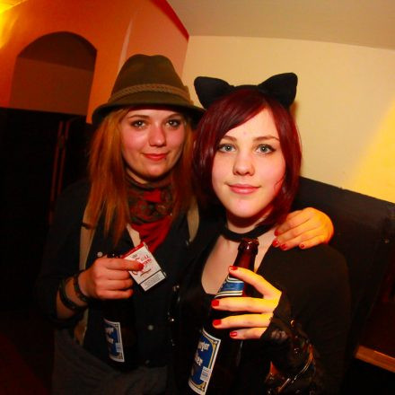 Fasching VS. Halloween