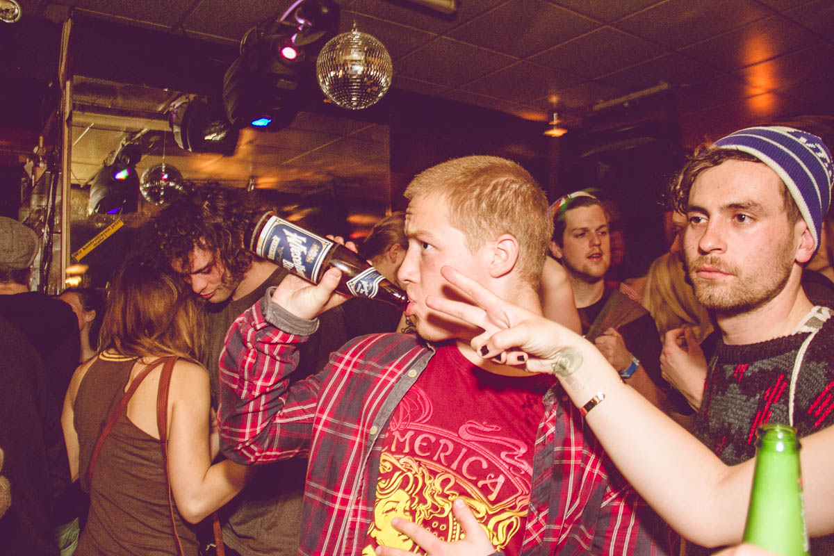 Love single party wien