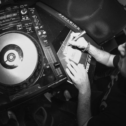 Mainframe pres. Tiefgang feat. Bad Company UK & Hybrid Minds [Supported by Felipe Kolm]