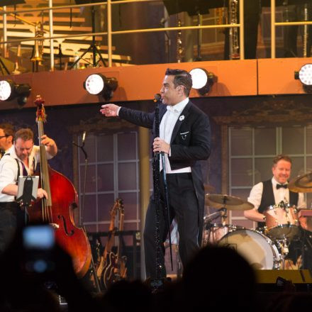 Robbie Williams - Swings Both Ways Live - Ausverkauft @ Stadthalle