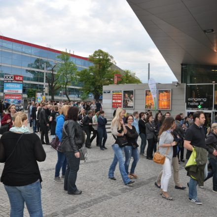 Robbie Williams - Swings Both Ways Live - Ausverkauft @ Stadthalle