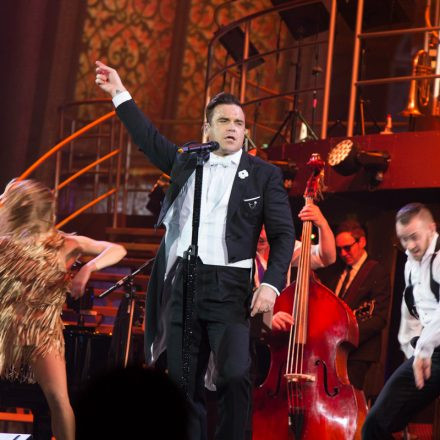 Robbie Williams - Swings Both Ways Live - Ausverkauft @ Stadthalle