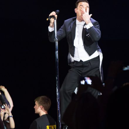 Robbie Williams - Swings Both Ways Live - Ausverkauft @ Stadthalle