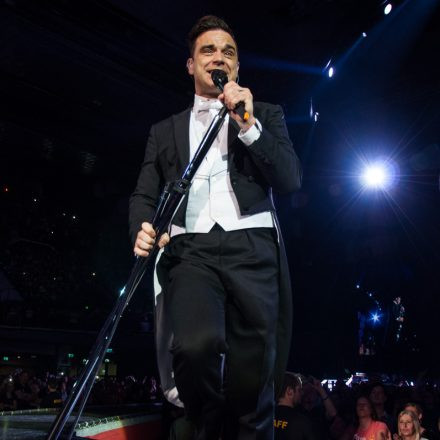 Robbie Williams - Swings Both Ways Live - Ausverkauft @ Stadthalle