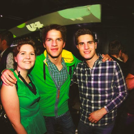 BEHAVE! - BACK TO THE 80'S @ U4