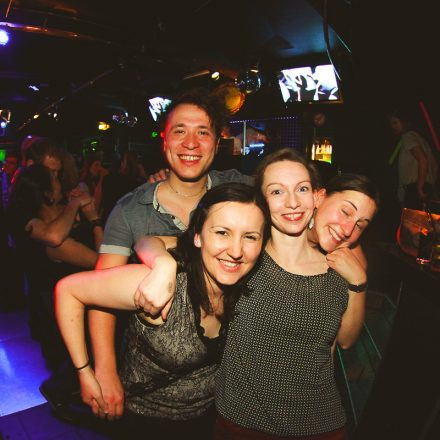 BEHAVE! - BACK TO THE 80'S @ U4