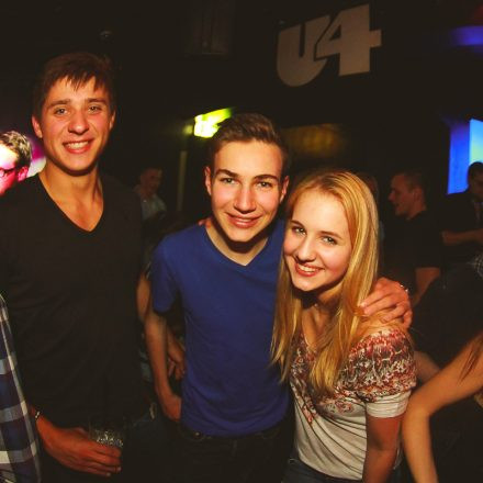 BEHAVE! - BACK TO THE 80'S @ U4