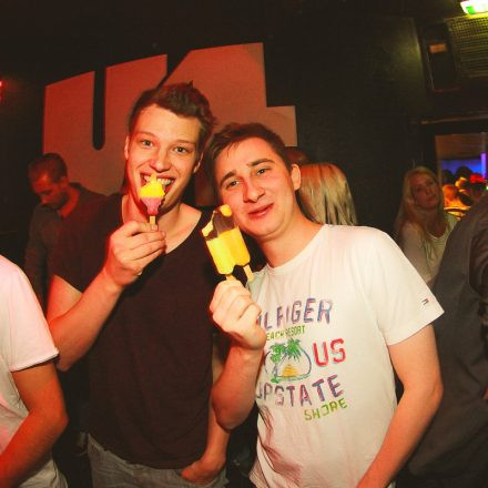 BEHAVE! - BACK TO THE 80'S @ U4