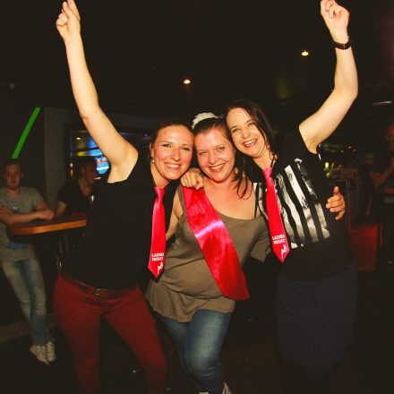 BEHAVE! - BACK TO THE 80'S @ U4