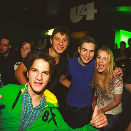 BEHAVE! - BACK TO THE 80'S @ U4