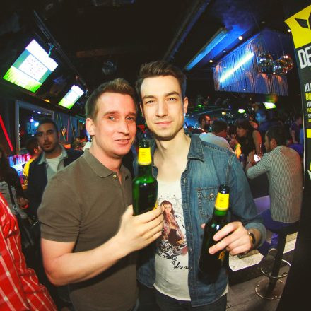 BEHAVE! - BACK TO THE 80'S @ U4