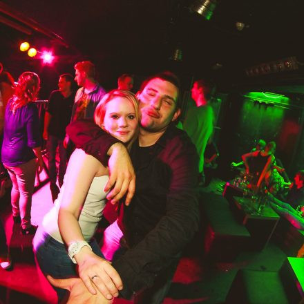 BEHAVE! - BACK TO THE 80'S @ U4