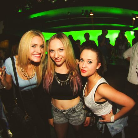 BEHAVE! - BACK TO THE 80'S @ U4