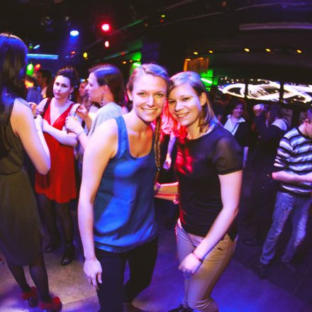 BEHAVE! - BACK TO THE 80'S @ U4