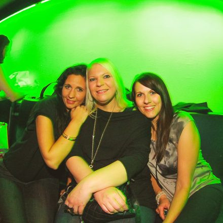 BEHAVE! - BACK TO THE 80'S @ U4