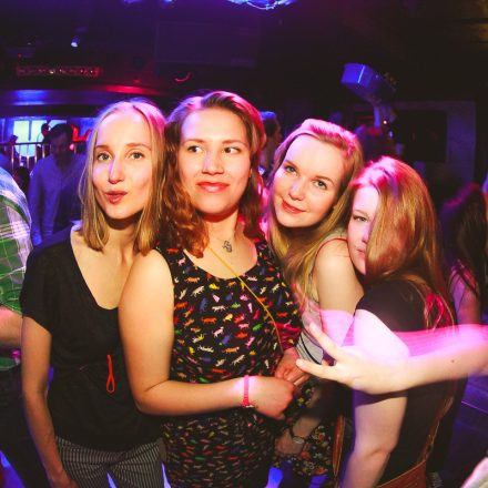 BEHAVE! - BACK TO THE 80'S @ U4