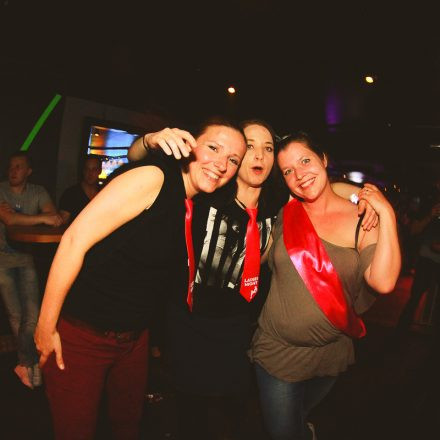 BEHAVE! - BACK TO THE 80'S @ U4