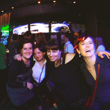 BEHAVE! - BACK TO THE 80'S @ U4