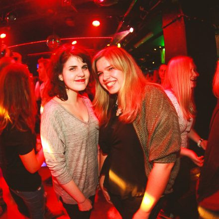 BEHAVE! - BACK TO THE 80'S @ U4