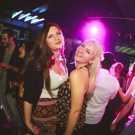 BEHAVE! - BACK TO THE 80'S @ U4