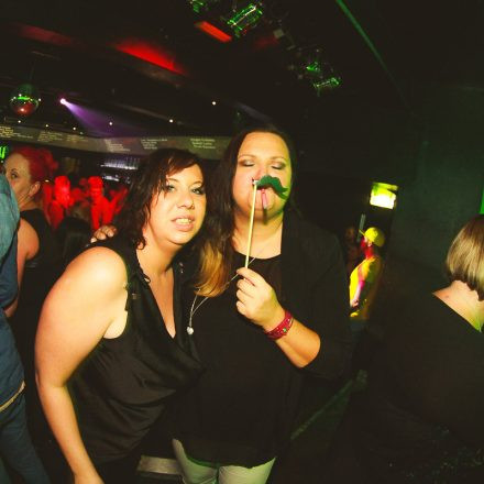 BEHAVE! - BACK TO THE 80'S @ U4