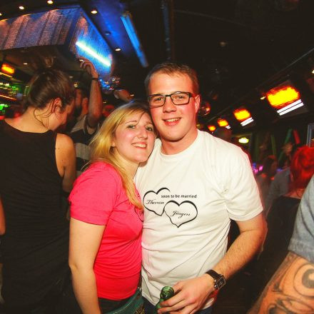 BEHAVE! - BACK TO THE 80'S @ U4