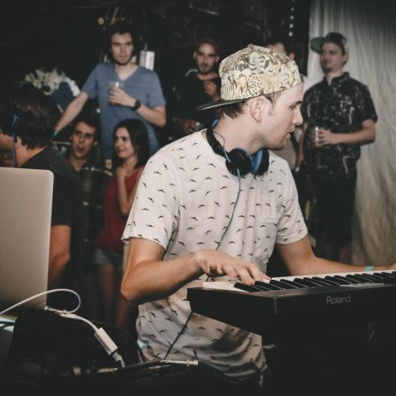 Beat it ft. Camo and Krooked @ Flex