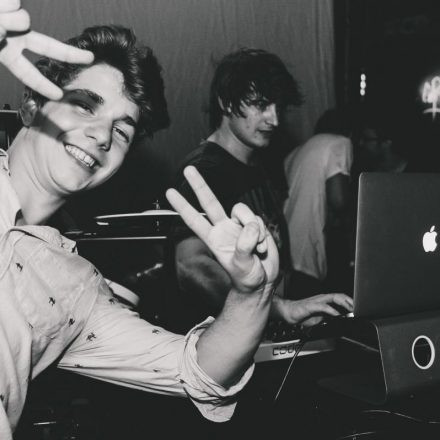 Beat it ft. Camo and Krooked @ Flex