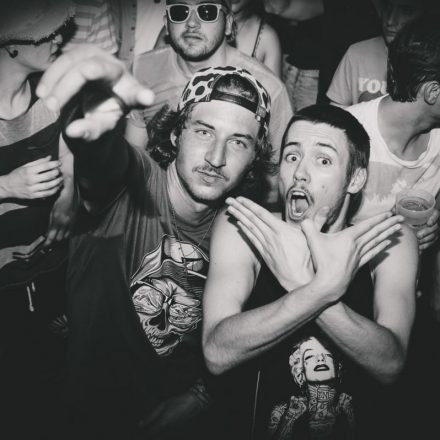 Beat it ft. Camo and Krooked @ Flex