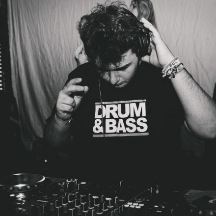 Beat it ft. Camo and Krooked @ Flex